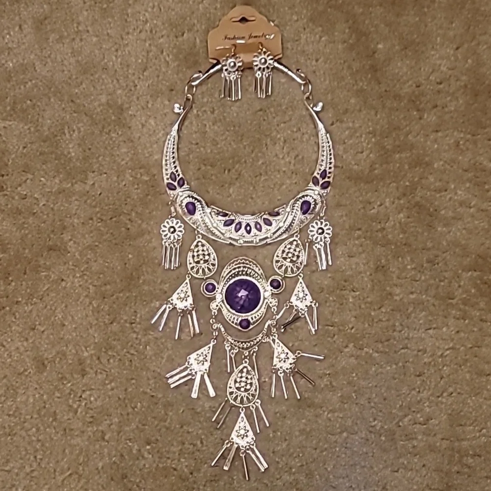Collars Dance Accessories - Picture 1 of 3